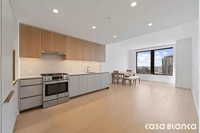 3 Court Square #1810, Long Island City, NY 11101 - Photo 4