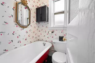 31-72 44th St, Astoria, NY 11103 - Photo 4