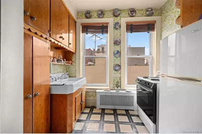 31-72 44th Street, Astoria, NY 11103 - Photo 10