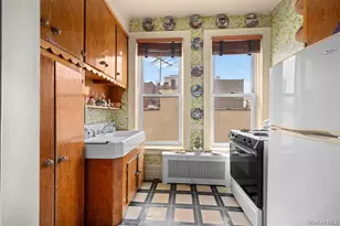 31-72 44th St, Astoria, NY 11103 - Photo 10
