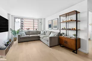 130 W 67th St, New York City, NY 10023 - Photo 1
