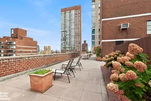 130 W 67th St, New York City, NY 10023 - Photo 12