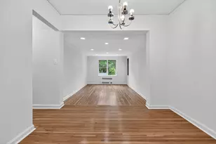 915 E 17th St, New York City, NY 11230 - Photo 2