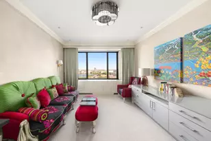 10 Gracie Square, New York City, NY 10028 - Photo 20
