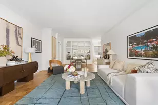 58 W 58th St, New York City, NY 10019 - Photo 2