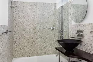 104 Bedford St, New York City, NY 10014 - Photo 6