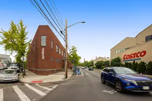 31-14 Crescent St, New York City, NY 11106 - Photo 10