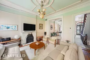512 E 87th St, New York City, NY 10128 - Photo 1