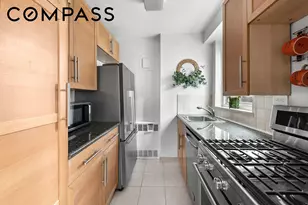 411 E 53rd St, New York City, NY 10022 - Photo 4