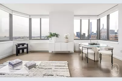 561 10th Avenue #41J, New York, NY 10036 - Photo 2