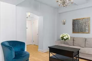 340 W 57th St, New York City, NY 10019 - Photo 6
