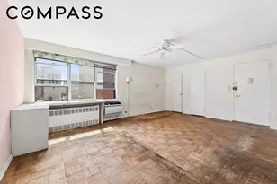 300 E 71st St, New York City, NY 10021 - Photo 2