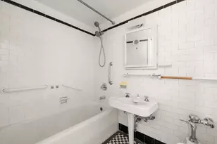 470 W 24th St, New York, NY 10011 - Photo 6