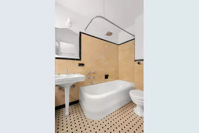 17 W 67th Street #3B, New York City, NY 10023 - Photo 4