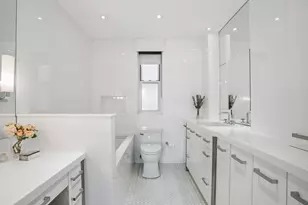 340 E 72nd St, New York City, NY 10021 - Photo 8