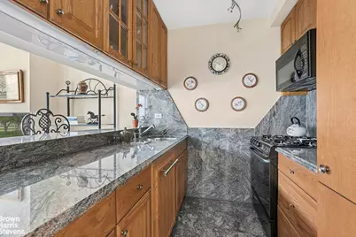 161 W 61st Street #15H, New York, NY 10023 - Photo 4
