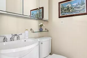 161 W 61st St, New York City, NY 10023 - Photo 8