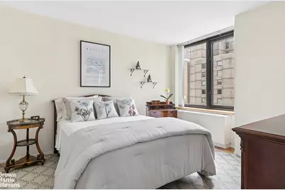 161 W 61st Street #15H, New York City, NY 10023 - Photo 6