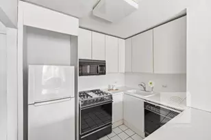 200 W 79th St, New York City, NY 10024 - Photo 4