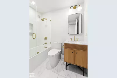 236 E 47th Street #30E, New York City, NY 10017 - Photo 8