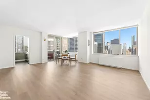 236 E 47th St, New York City, NY 10017 - Photo 2