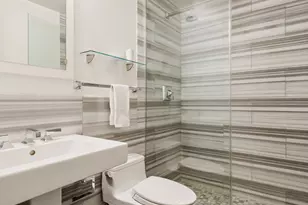 131 E 81st St, New York, NY 10028 - Photo 8
