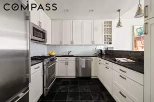131 E 81st St, New York City, NY 10028 - Photo 4