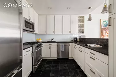 131 E 81st Street #4A, New York, NY 10028 - Photo 4