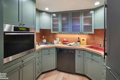 48 Gramercy Park N #1B, New York City, NY 10010 - Photo 4