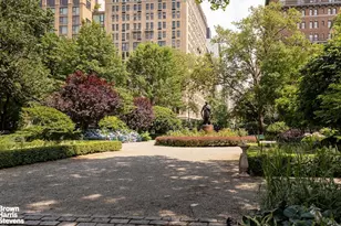 48 Gramercy Park N, New York City, NY 10010 - Photo 14