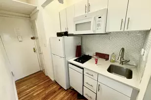 233 E 12th St, New York, NY 10003 - Photo 4