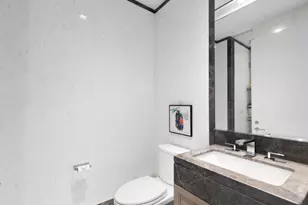 200 E 95th St, New York City, NY 10128 - Photo 10