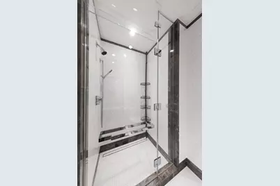 200 E 95th Street #14B, New York, NY 10128 - Photo 8