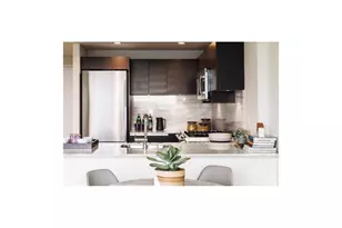 315 W 33rd St, New York City, NY 10001 - Photo 2