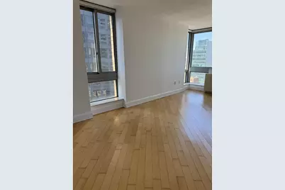 235 E 55th Street #36B, New York, NY 10022 - Photo 2