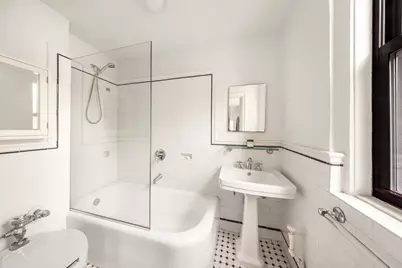 333 E 53rd Street #7C, New York City, NY 10022 - Photo 6