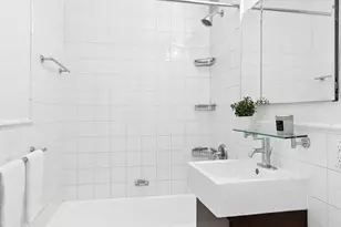 211 E 18th St, New York, NY 10003 - Photo 16