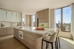 201 E 74th St, New York, NY 10021 - Photo 6