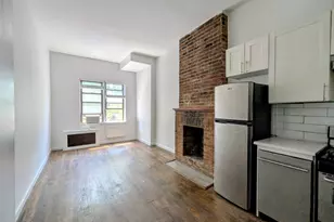 307 W 29th St, New York City, NY 10001 - Photo 4