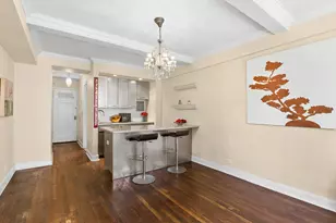 320 E 42nd St, New York City, NY 10017 - Photo 2