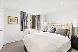 322 W 57th St, New York City, NY 10019 - Photo 12