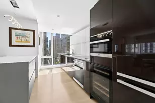 135 W 52nd St, New York, NY 10019 - Photo 4