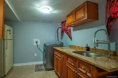 112-28 200th Street, New York City, NY 11412 - Photo 18