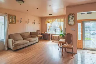 133-60 244th St, New York City, NY 11422 - Photo 2