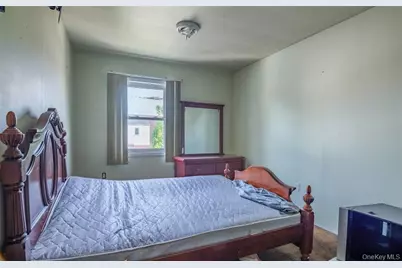 133-60 244th Street, New York City, NY 11422 - Photo 8