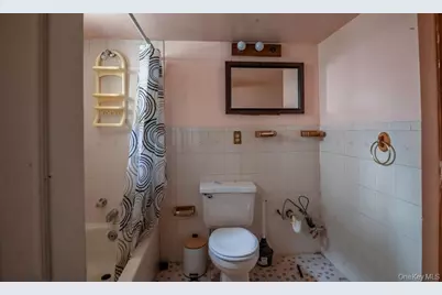 133-60 244th Street, New York City, NY 11422 - Photo 12