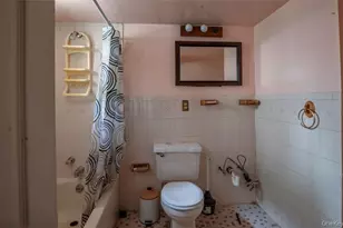 133-60 244th St, New York City, NY 11422 - Photo 12