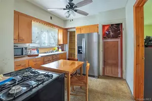 133-60 244th St, New York City, NY 11422 - Photo 6