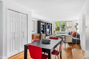 415 Argyle Rd, New York City, NY 11218 - Photo 2