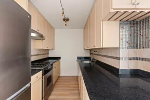 130 E 18th St, New York, NY 10003 - Photo 4